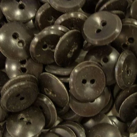 2 lyukú belső Gombík, hnedý 16 mm