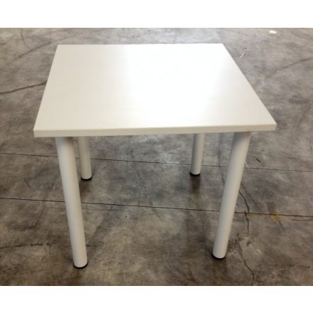 Table with moveable legs 